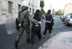 Polícia acabou com a ocupação pacífica de um edifício da Universidade de Atenas